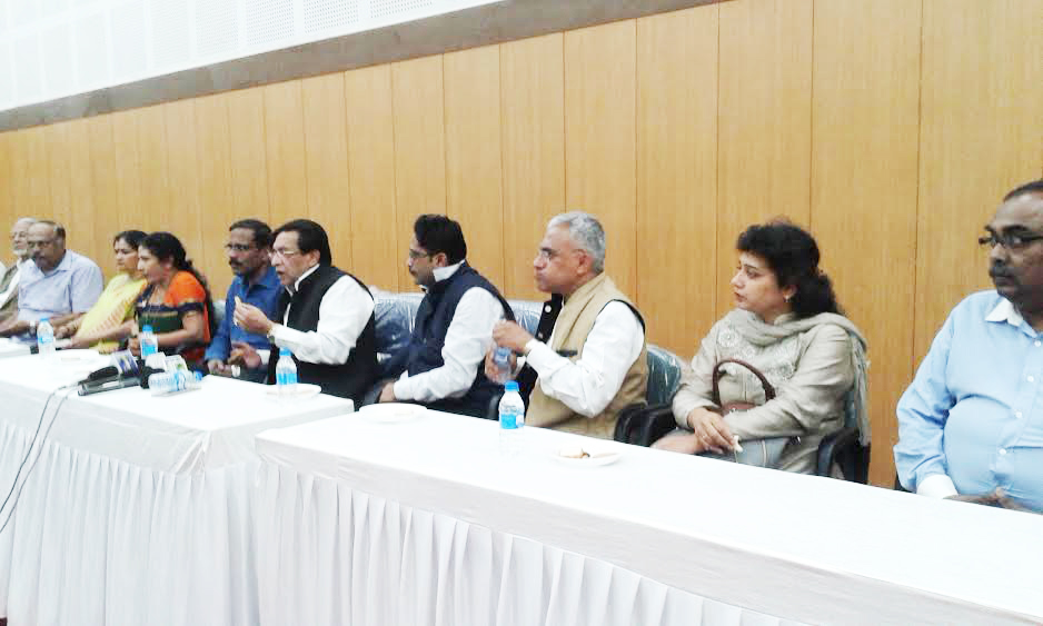 ವೈದ್ಯಕೀಯ ಕಾಲೆೇಜು ಕಾಮಗಾರಿ ವಿಳಂಬ: ಸಚಿವ ಸೀತಾರಾಮ್ ಅಸಮಾಧಾನ